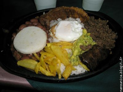 La Bandeja Paisa (plat gargantuesque originaire de Medellin)